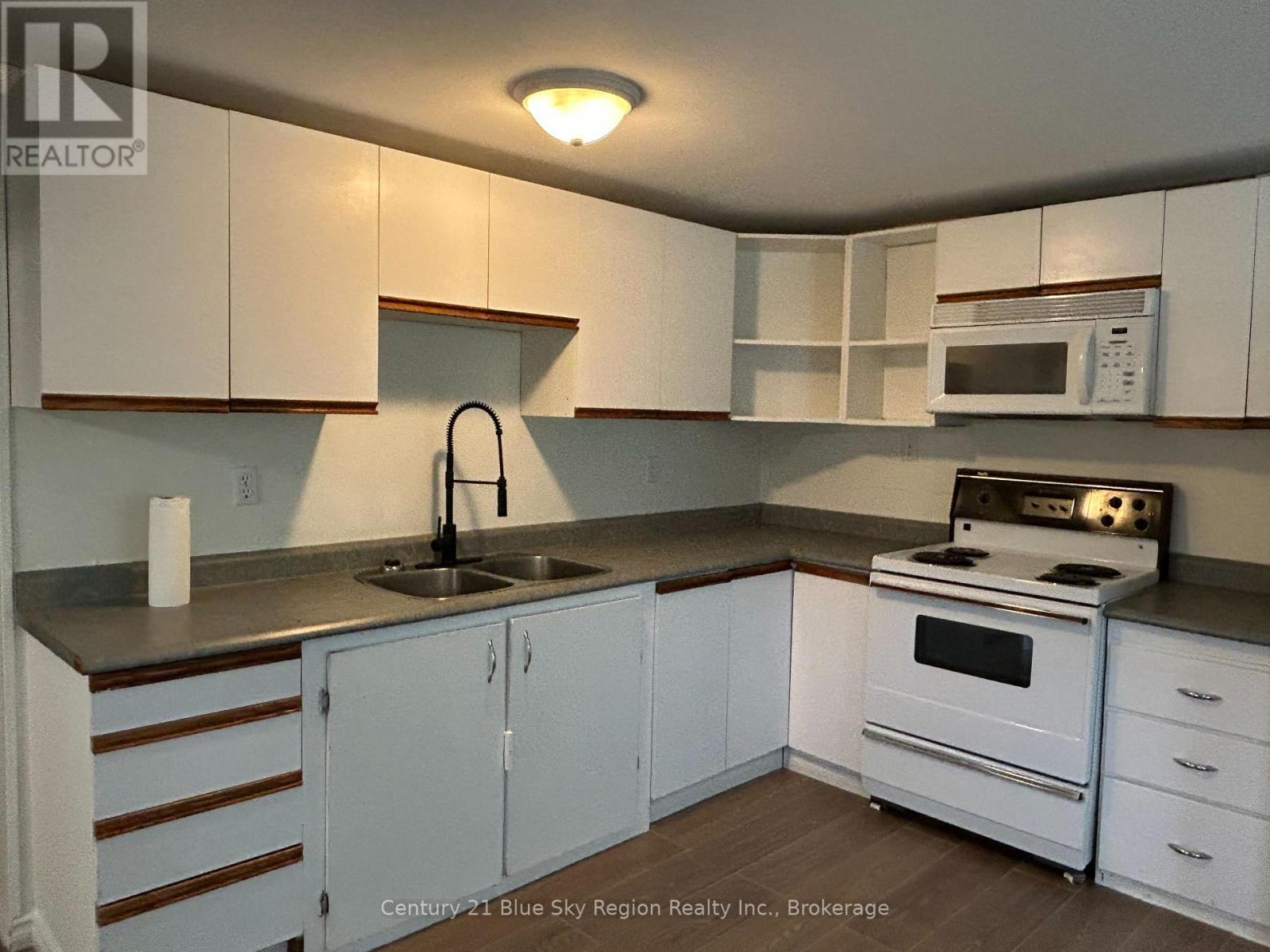 Property Photo:  5887 Highway 11 N 34D  ON P0H 1P0 