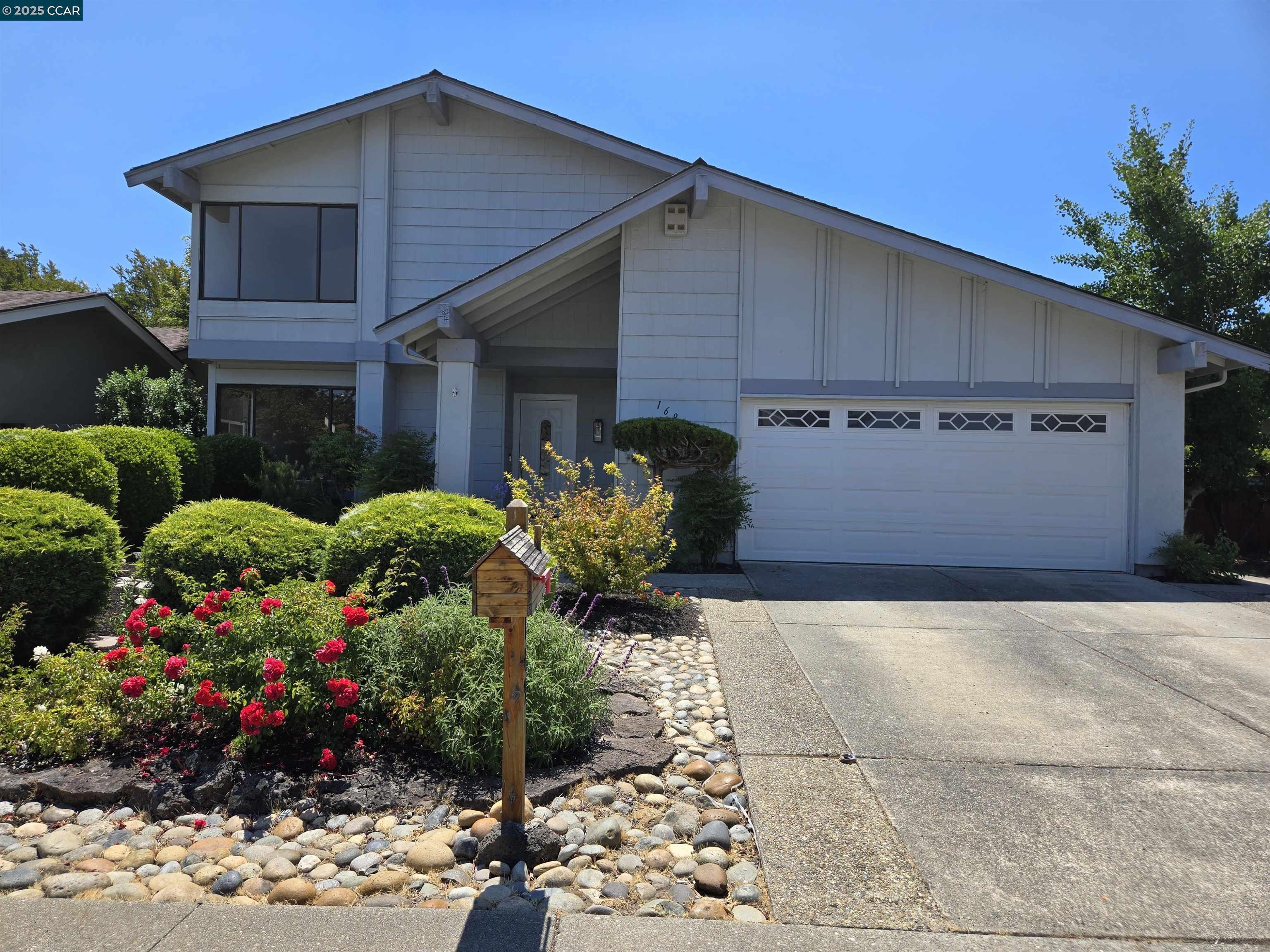 Property Photo: 169 Castleton Court CA 94583