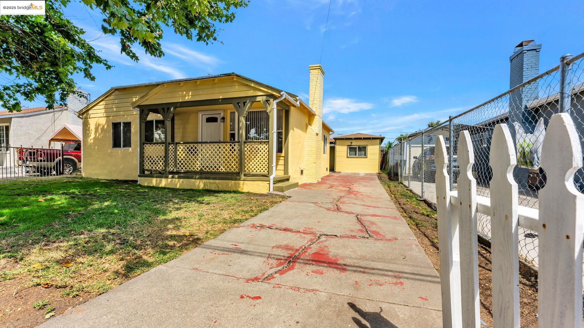 Property Photo:  528 La Prenda Drive  CA 94603 