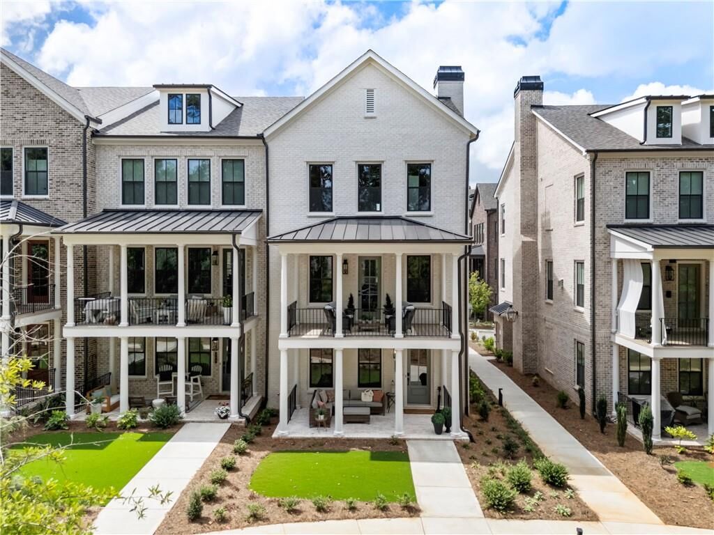 Property Photo: 540 Chiswick Circle GA 30009