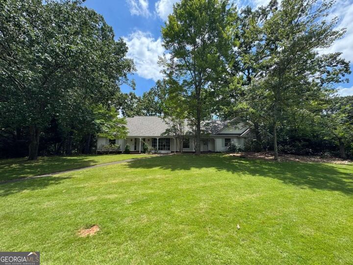Property Photo:  600 Meuse Way  GA 30022 