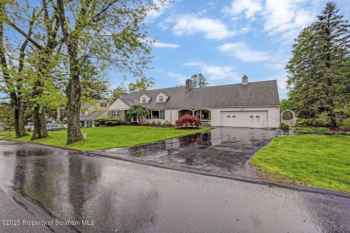 515 Colburn Avenue  Clarks Summit PA 18411 photo
