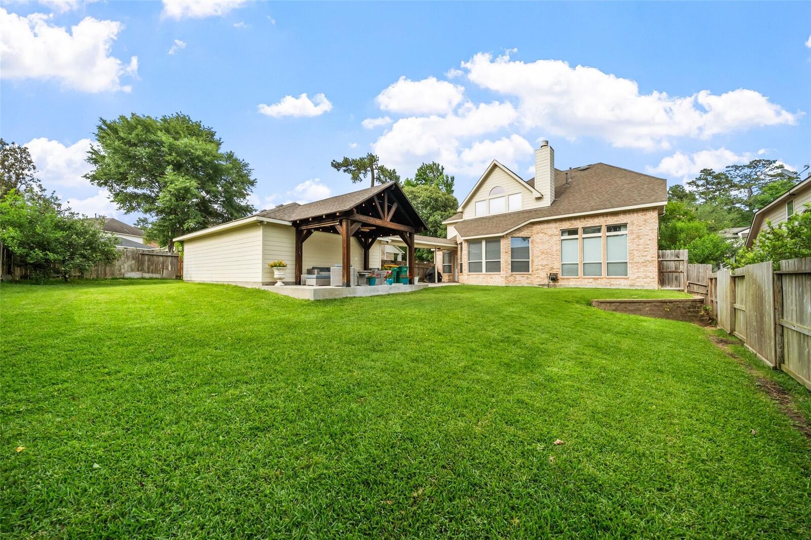 Property Photo: 2510 Eagle Post Drive TX 77304