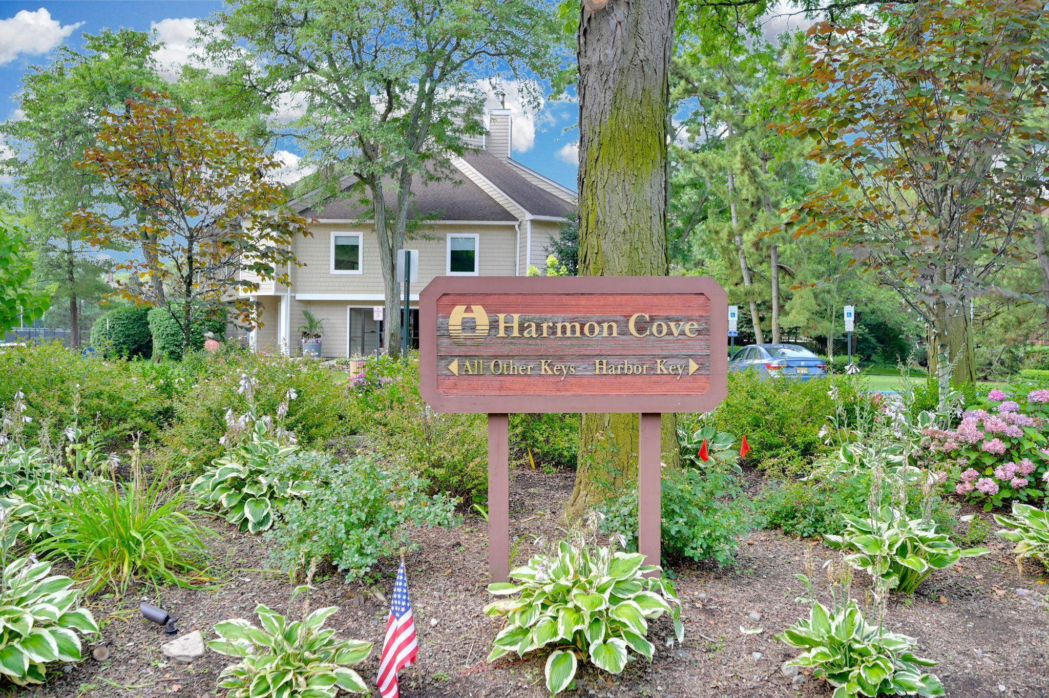 Property Photo: 395 Whimbrel Lane 395 NJ 07094