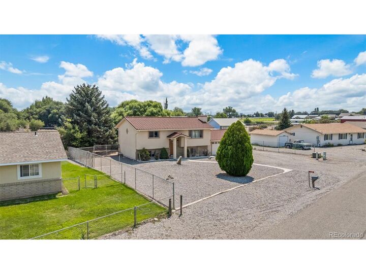 Property Photo:  2600 Ridge Rd  CO 81416 
