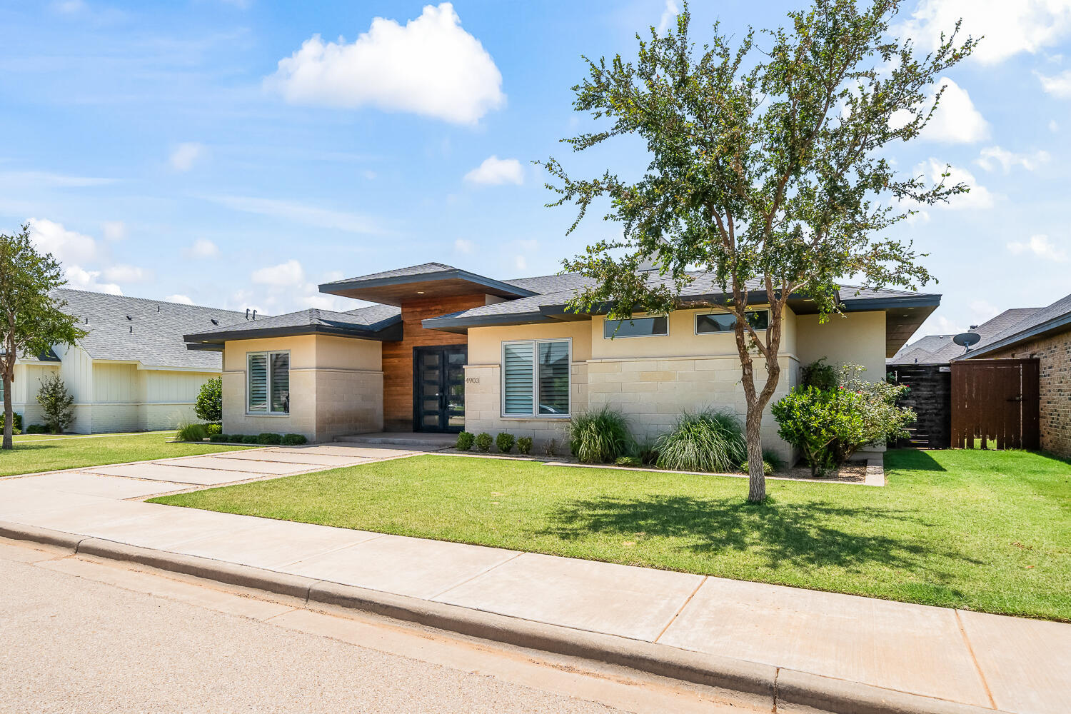 Property Photo: 4903 109th Place TX 79424