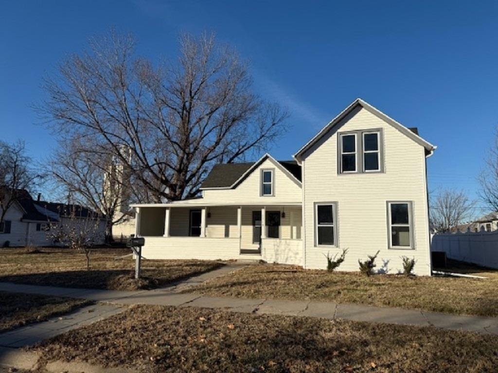 Property Photo: 1310 Avenue A NE 69138