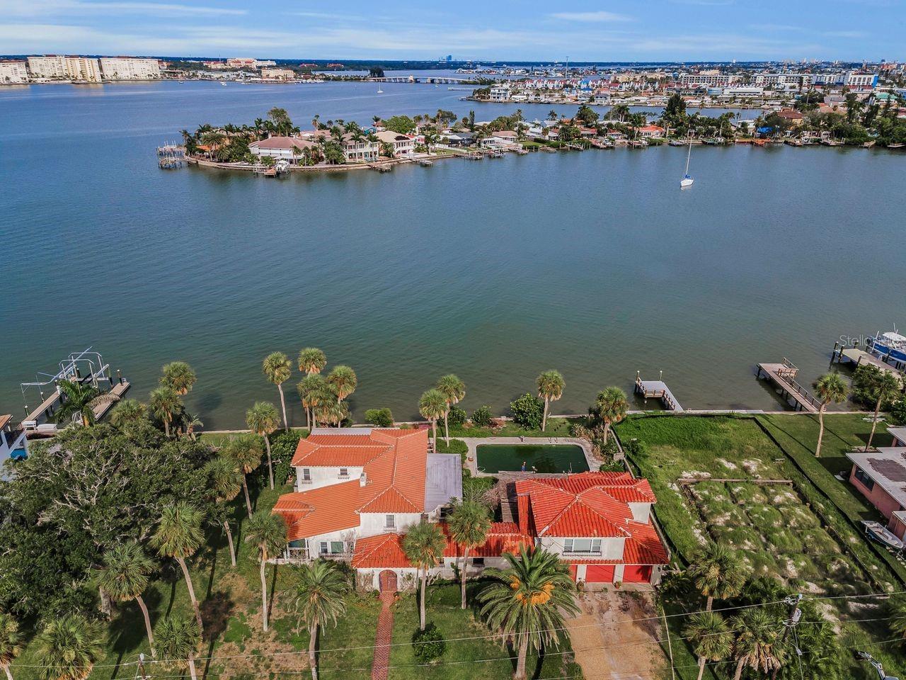 Property Photo: 15801 Redington Drive FL 33708