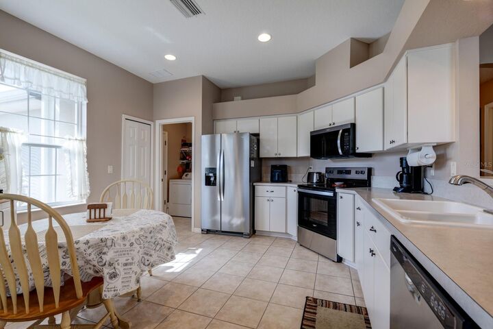 Property Photo:  5810 Celebration Way  FL 34748 
