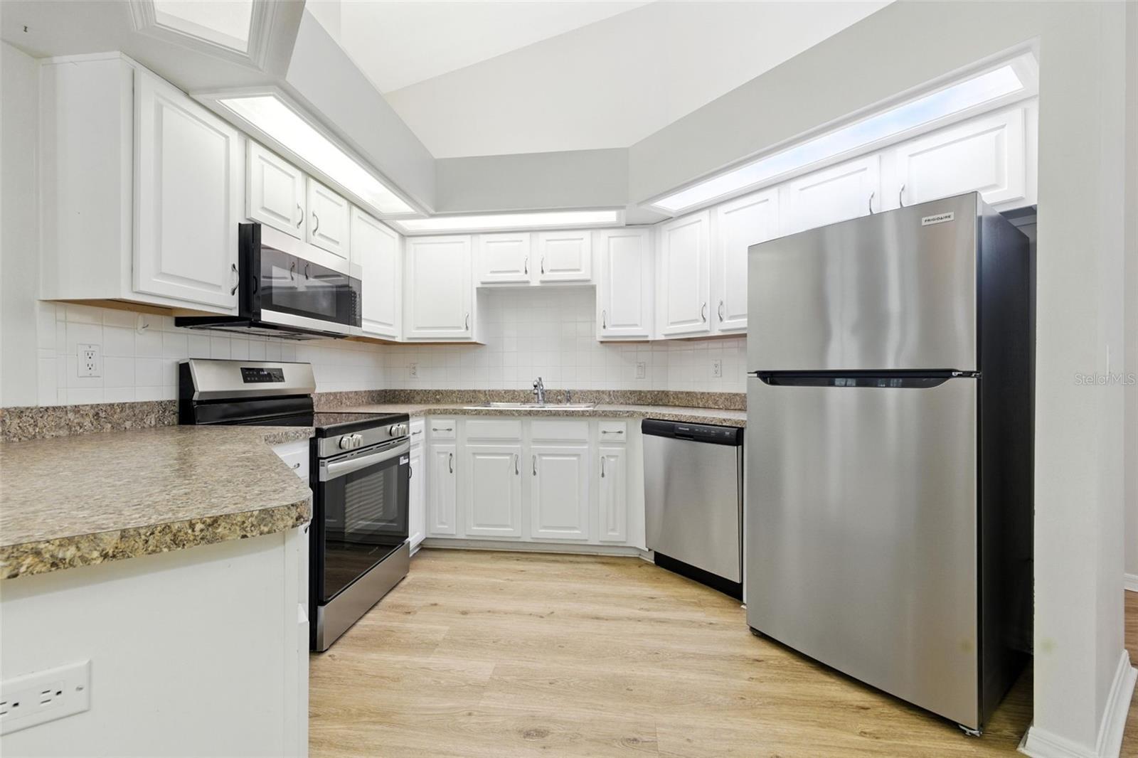 Property Photo: 38904 5th Avenue FL 33542