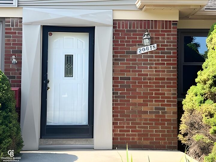 20618 Sunnyside Street  Saint Clair Shores MI 48080 photo