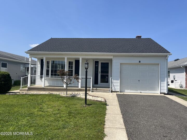 Property Photo: 8 Thronbury Court NJ 08757
