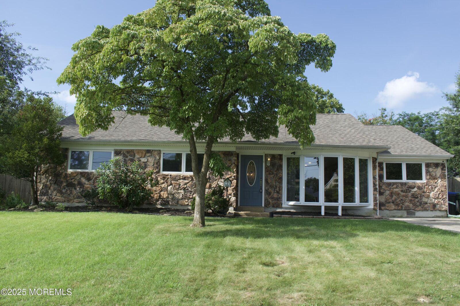 Property Photo:  212 Kingsley Road  NJ 08034 