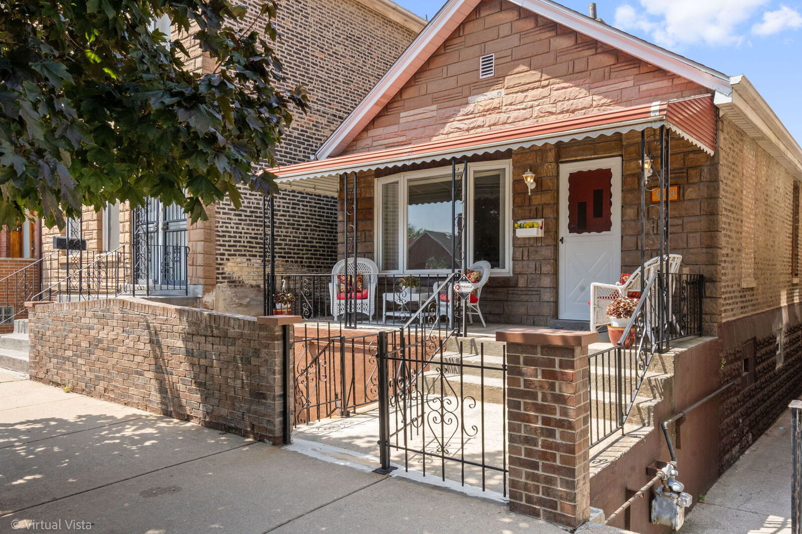 Property Photo:  3028 S Union Avenue  IL 60616 