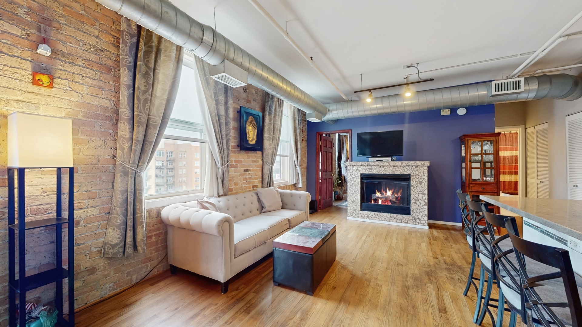 Property Photo: 420 S Clinton Avenue 704A IL 60607