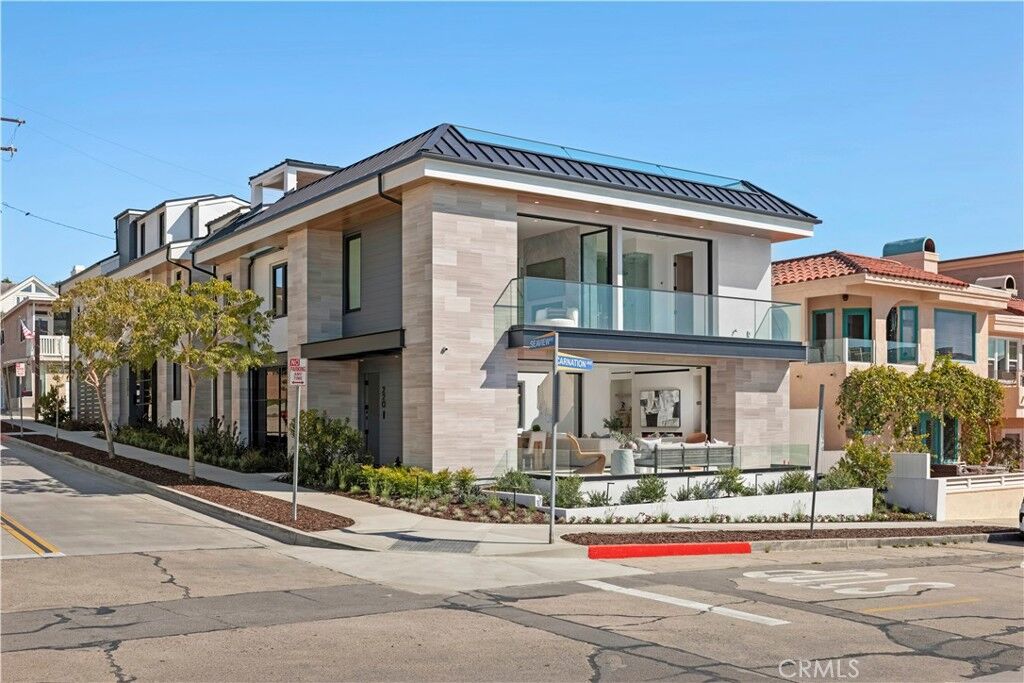 Property Photo: 220 Carnation Ave. CA 92625