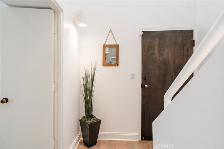 Property Photo:  1401 Camden Avenue 2  CA 90025 