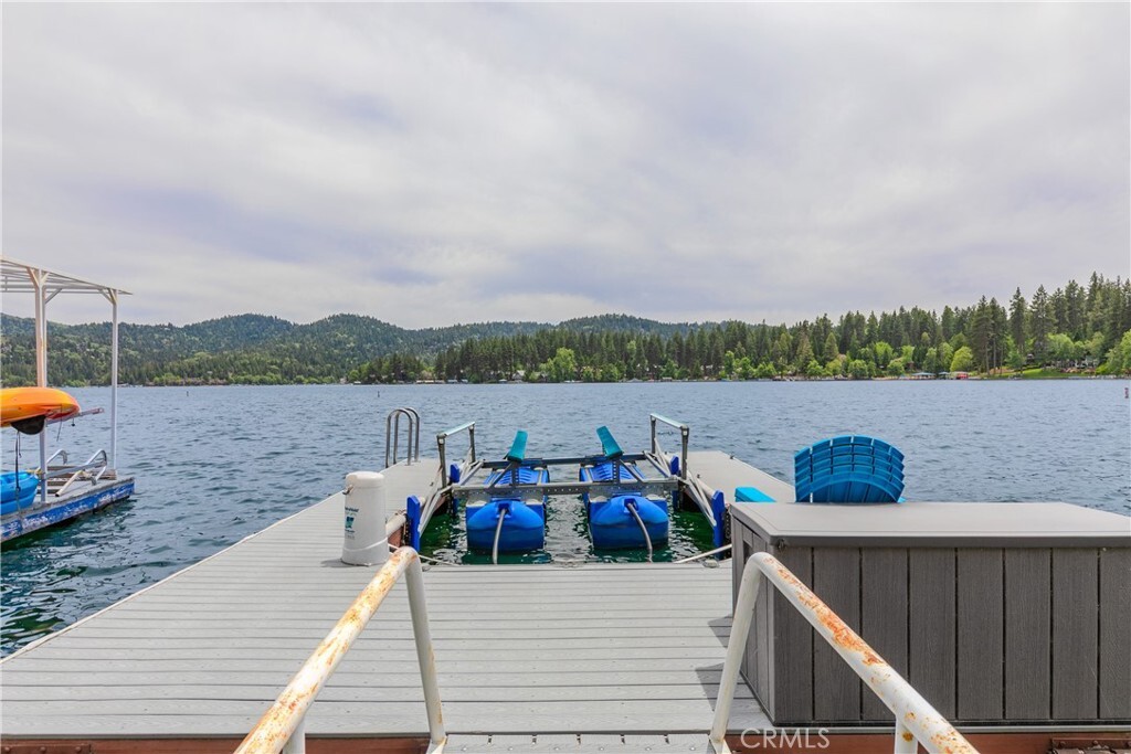 Property Photo: 427 427A CA 92352