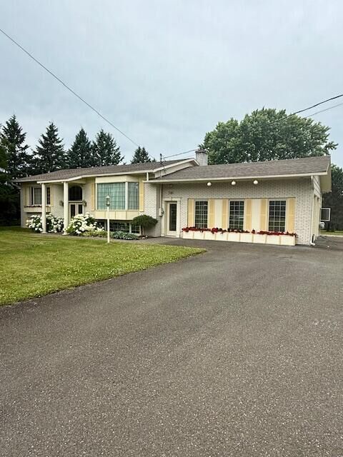 Property Photo:  380 US Route 1  ME 04745 