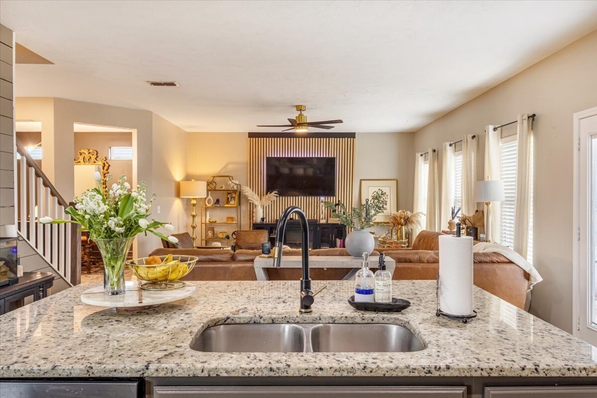 Property Photo: 1616 Alysheba Run TN 37128