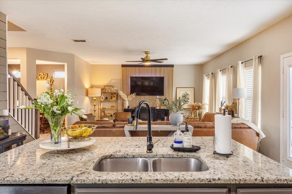 Property Photo:  1616 Alysheba Run  TN 37128 
