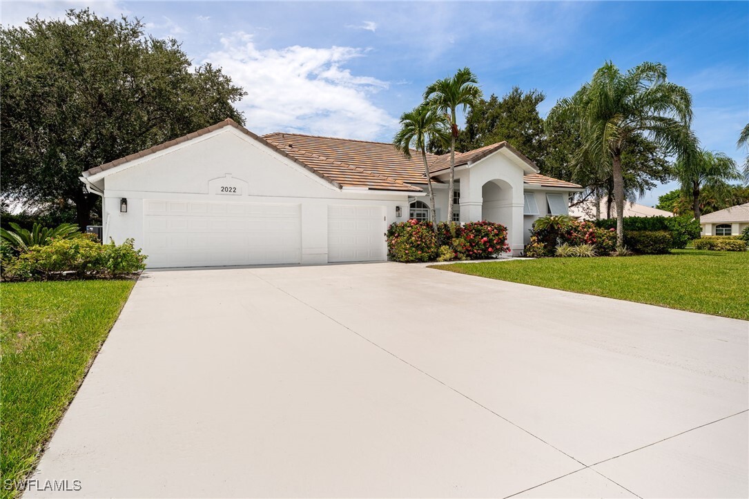 Property Photo: 2022 Teagarden Lane FL 34110