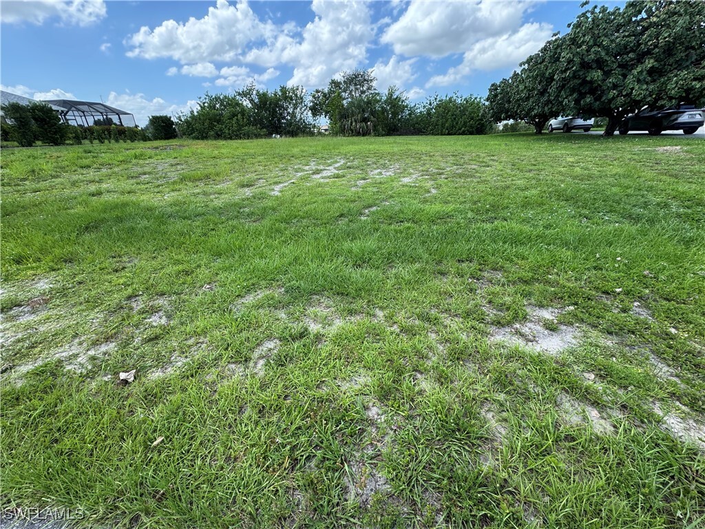 Property Photo: 1618 NW 9th Street FL 33993