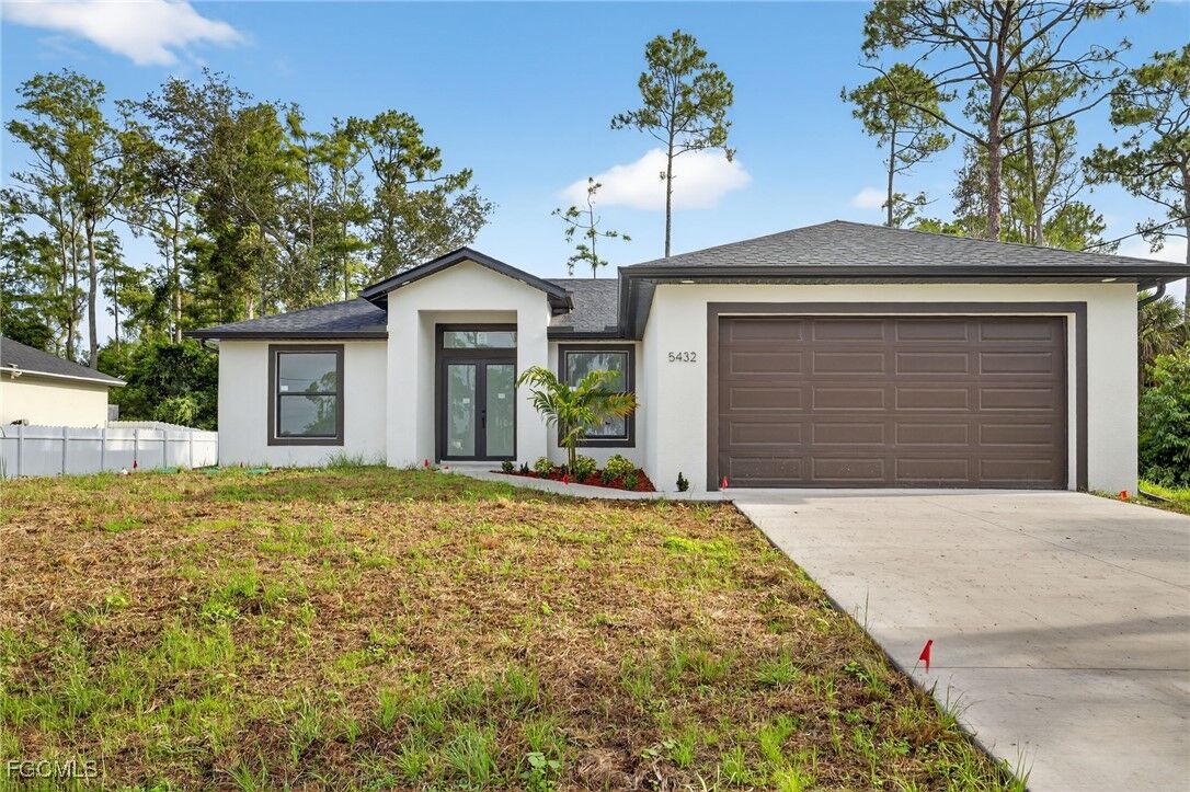Property Photo: 5432 Benton Street FL 33971