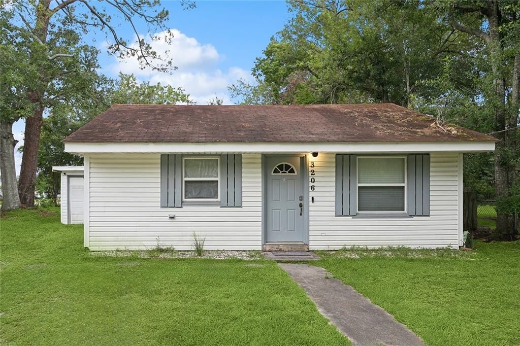 Property Photo: 3206 Effie Street LA 70458