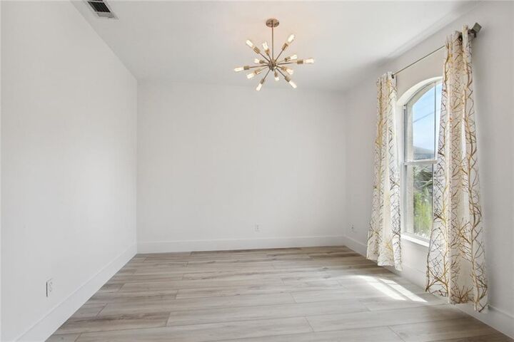Property Photo: 5910 Milne Boulevard LA 70124