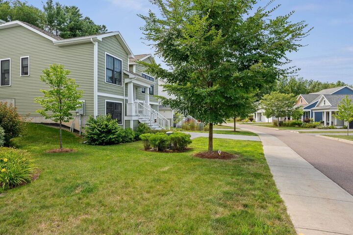 Property Photo: 39 Ledge Way VT 05403