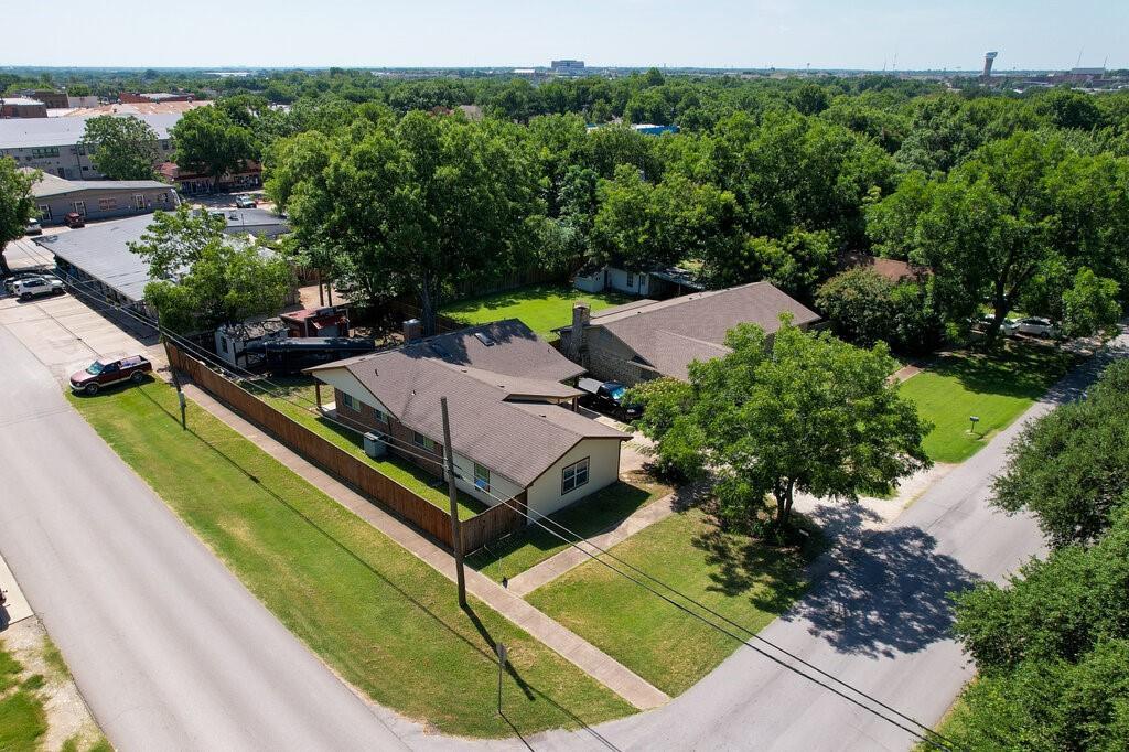 Photo de la propriété:  120 N 5th Street  TX 76065 