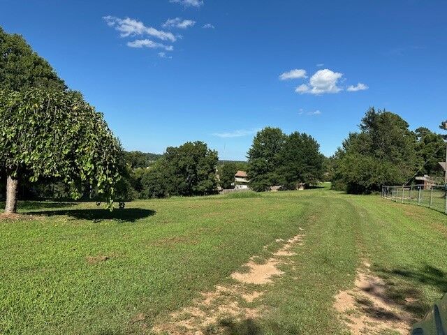 Property Photo: 901 Sherman Avenue AR 72601