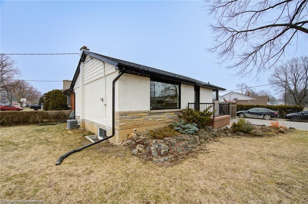 Property Photo: 94 Gailmont Drive Upper ON L8K 4B6