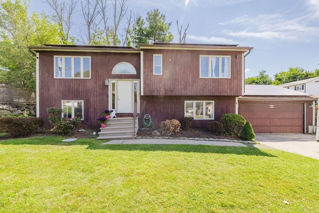 1 Lee Ann Dr  Johnston RI 02919 photo