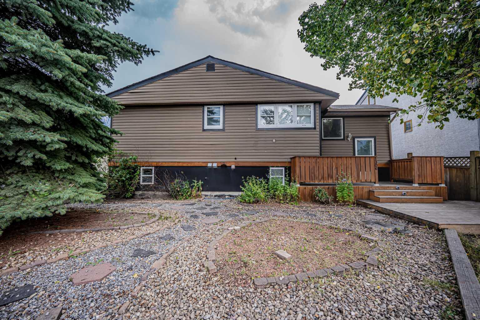 Photo de la propriété:  1306 1 Avenue  AB T1W 1M4 