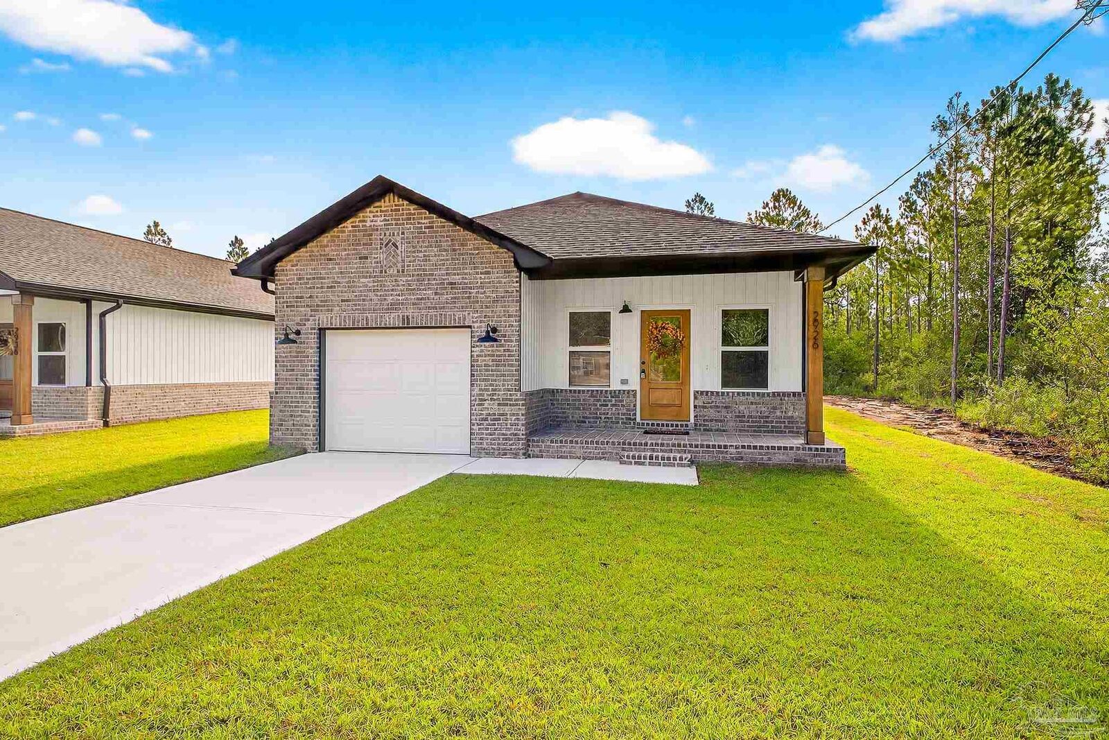 Property Photo:  2926 N 25th Ave  FL 32583 