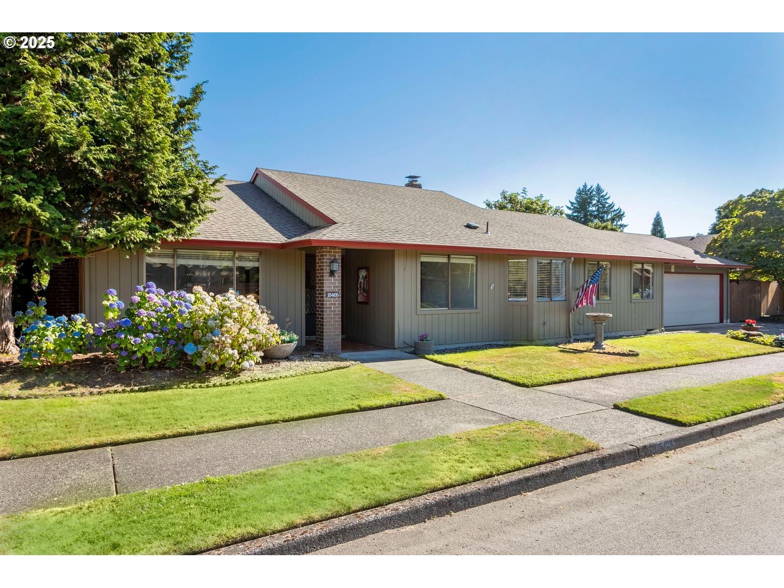 Property Photo: 15405 SE Graham Rd WA 98683
