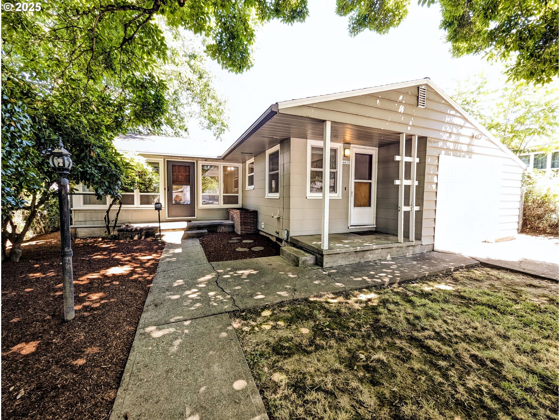 4438 NE 62nd Ave  Portland OR 97218 photo
