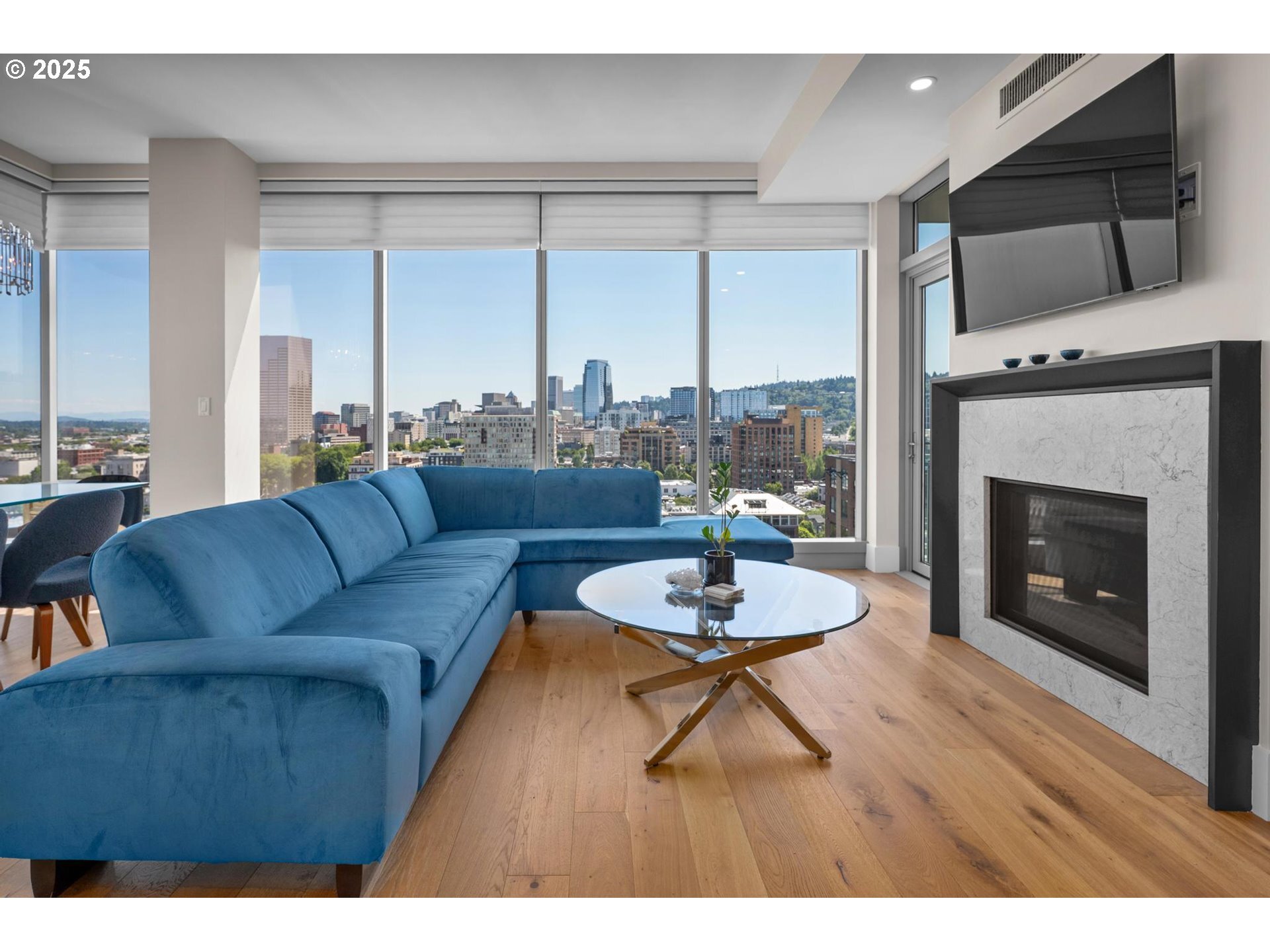 Property Photo: 1001 NW Lovejoy St 1412 OR 97209