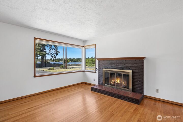 Property Photo:  15602  12th Avenue SW  WA 98166 