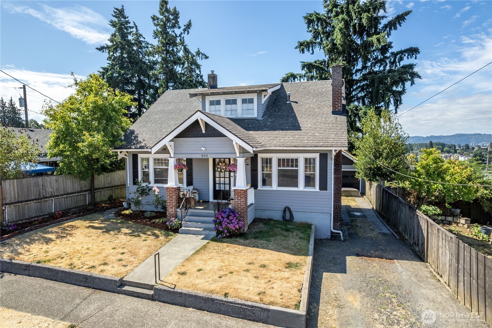 Property Photo:  604  Church Street  WA 98626 