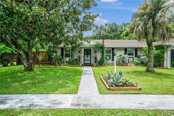 Property Photo: 2174 W Gardenia Drive FL 34434