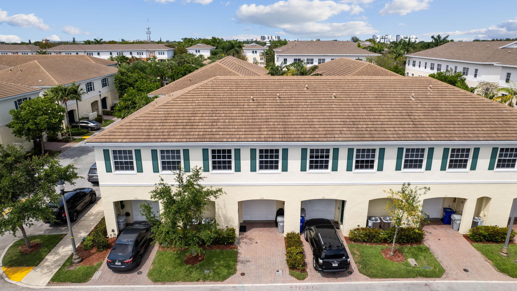 Property Photo: 99 SW 7th Court FL 33060
