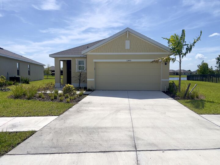 Property Photo: 12440 SW Rimini Way FL 34987