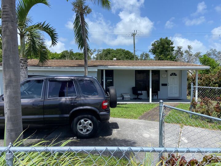 520 SW 15th Terrace  Delray Beach FL 33444 photo