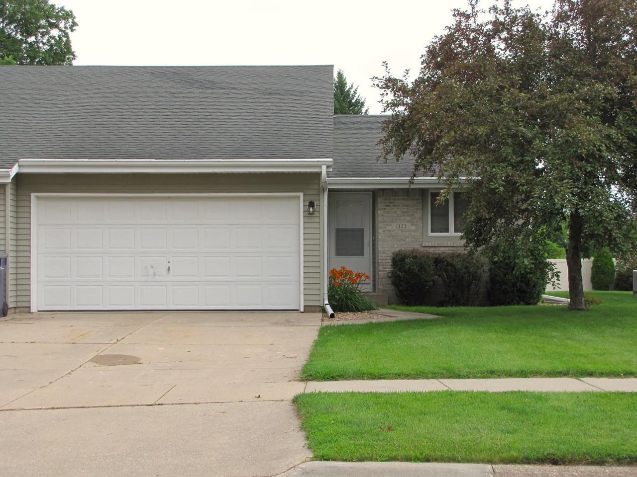 Property Photo:  1125 Nantucket Drive B  WI 53545 