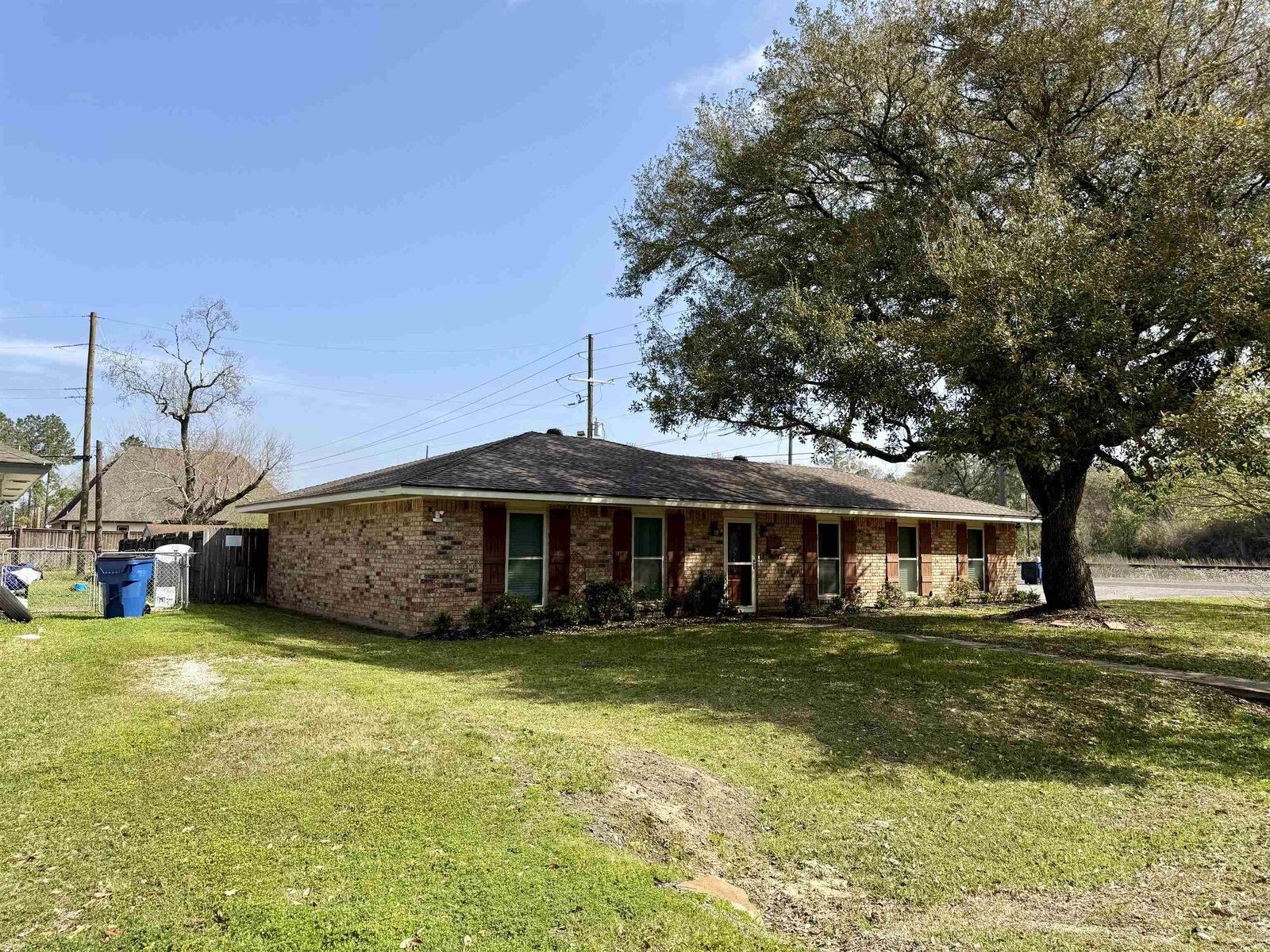 Property Photo:  295 Benny Ave  TX 77657 