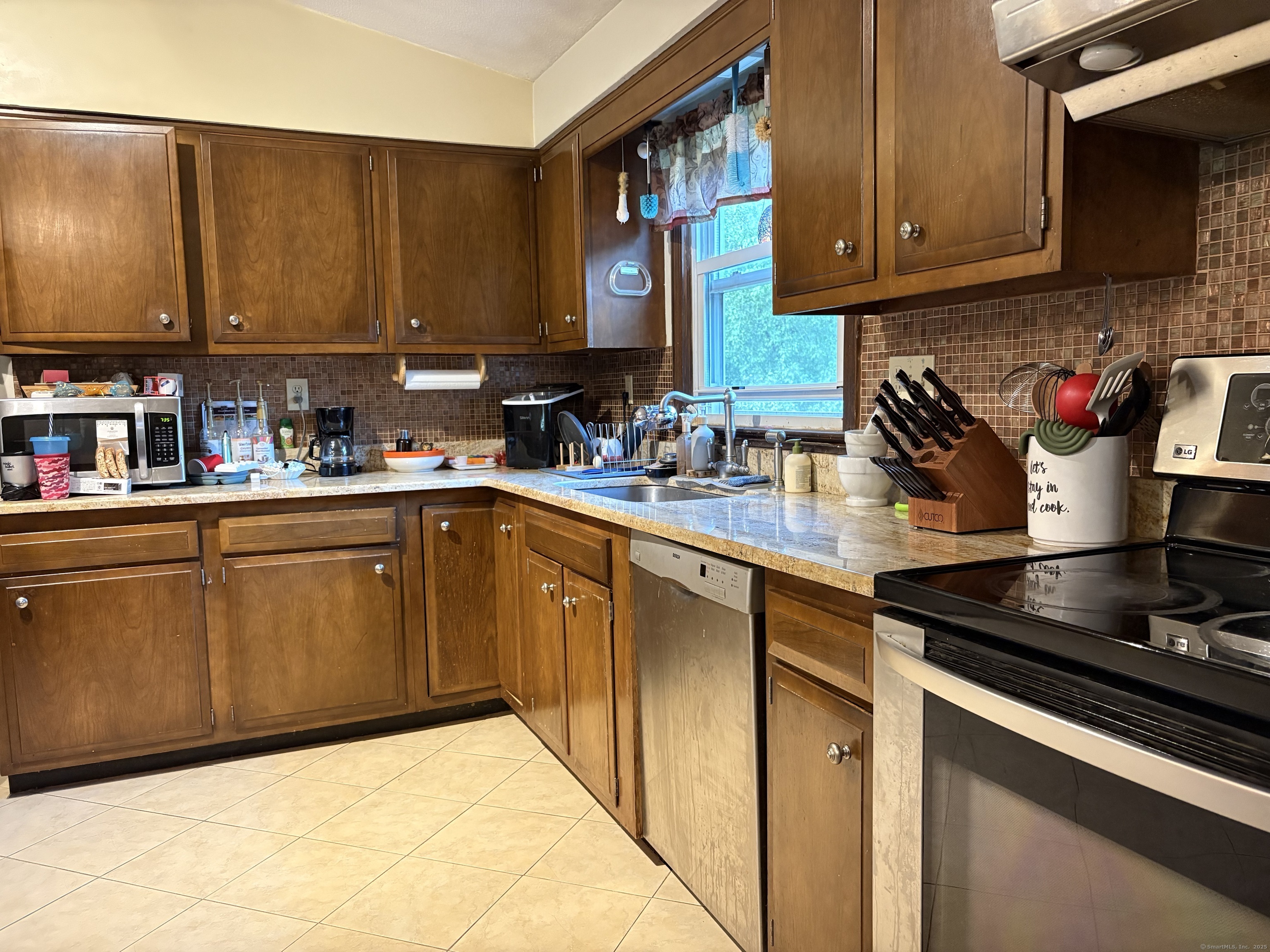 Property Photo:  235 Brewster Street  CT 06238 