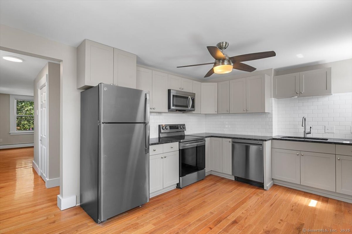 Property Photo: 502 Chapel Street 4 CT 06511